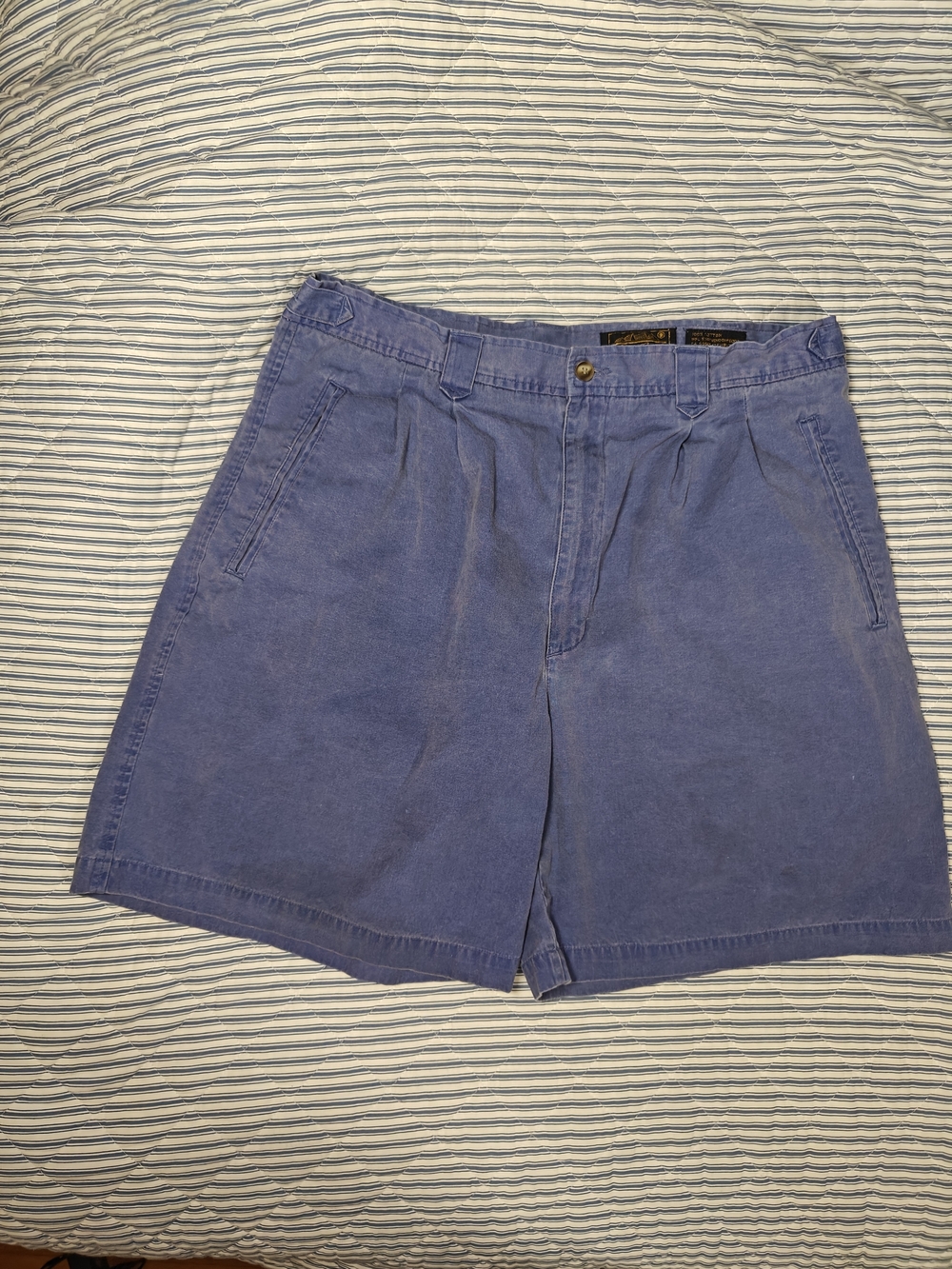 Vintage 90s Eddie Bauer Mens 36 Washed Blue Pleated Cotton Chino Shorts